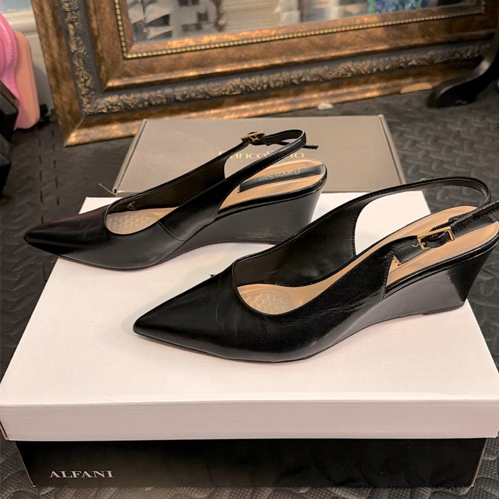 FRANCO SARTO L-TESSA black leather slingback Wedges. Sz 81/2. Worn once.